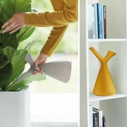 Elho Plunge Watering Can 1,7Ltr Warm Grey műanyag locsol&oacute;kanna