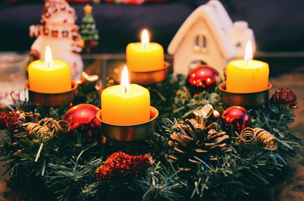 Adventi koszorú készítése saját kezűleg az Oázisban